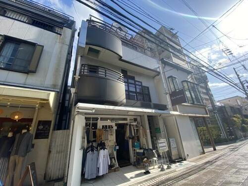 兵庫県神戸市東灘区本山北町３丁目 4階建