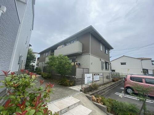 大阪府枚方市甲斐田町 2階建