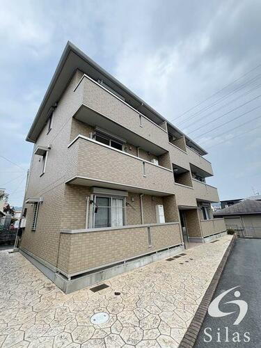 大阪府交野市私部６丁目 築16年7ヶ月 3階建