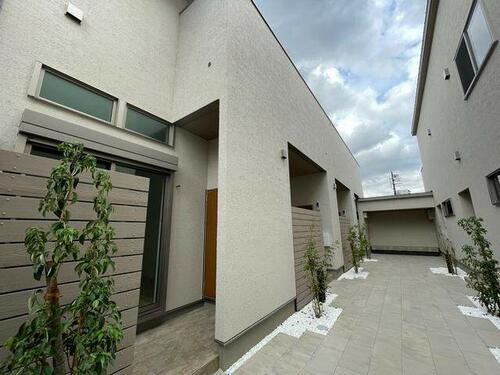 埼玉県さいたま市中央区上落合８丁目 テラスハウス