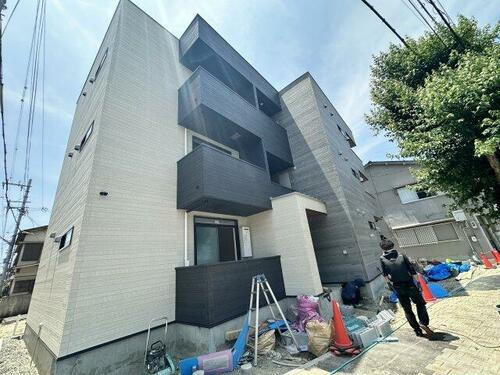兵庫県尼崎市大庄西町４丁目 3階建 