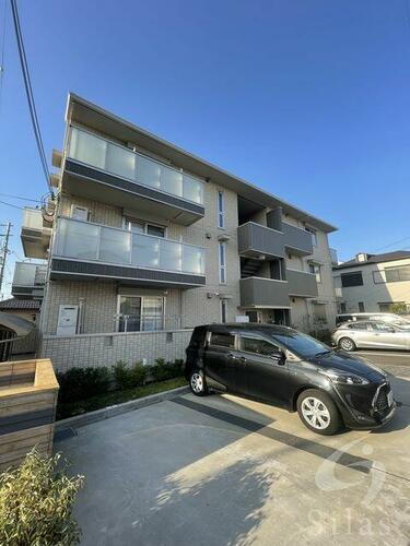 大阪府堺市西区鳳南町２丁 3階建