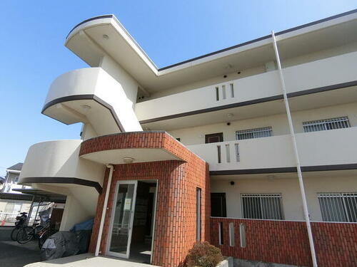 兵庫県明石市魚住町清水 3階建 築27年9ヶ月