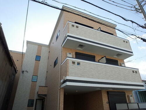 ワコーレヴィータ大開ステーシア 3階建