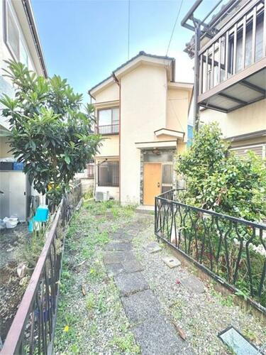 東京都福生市大字福生 2階建