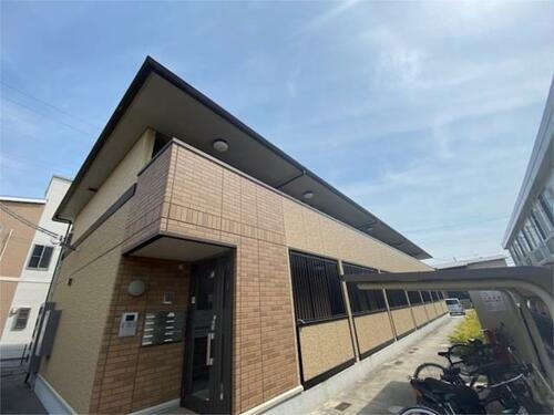 兵庫県姫路市飾磨区中島１丁目 2階建