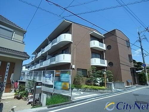 兵庫県伊丹市南野４丁目 3階建