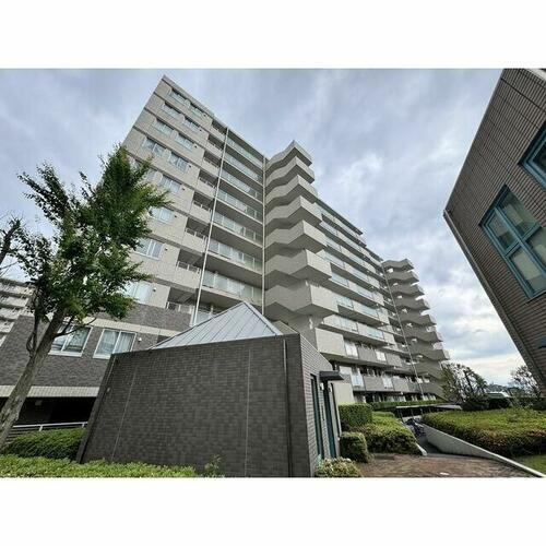 ウォルトンズコート長津田Ｂ棟 10階建