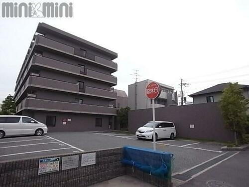グレンツェント甲東園 5階建