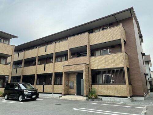 兵庫県姫路市広畑区長町２丁目 3階建