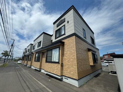 北海道札幌市東区東雁来九条２丁目 テラスハウス