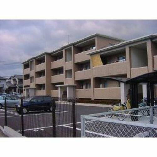エスポアール・アン 3階建