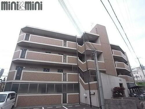 兵庫県西宮市深津町 4階建