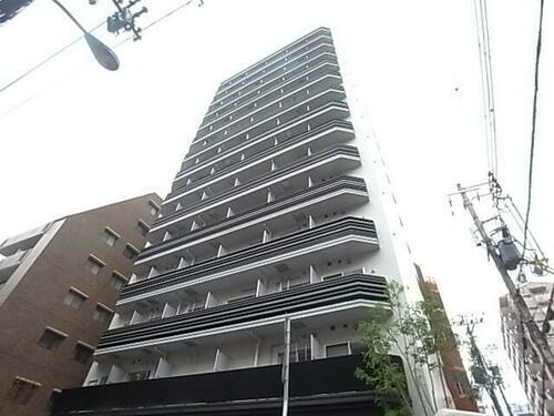 兵庫県神戸市中央区中町通４丁目 15階建