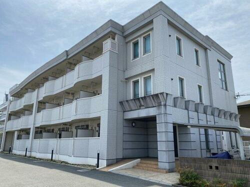 兵庫県姫路市広畑区東新町１丁目 3階建