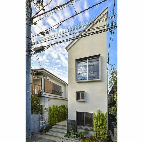 東京都調布市小島町２丁目 2階建