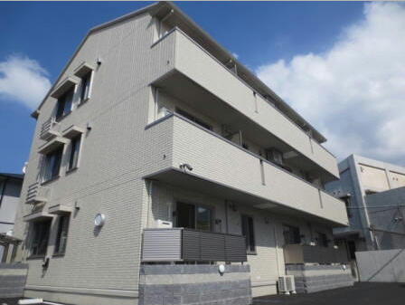 福岡県北九州市小倉北区熊本２丁目 3階建