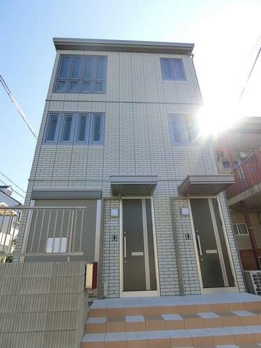 兵庫県明石市東藤江１丁目 3階建 築7年