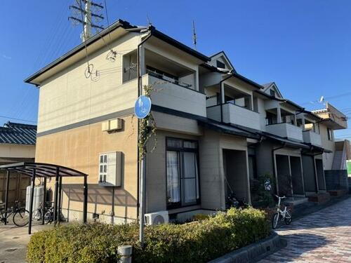 ハイツ山本 2階建