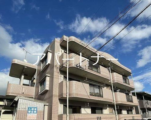 鹿児島県鹿児島市小野２丁目 3階建