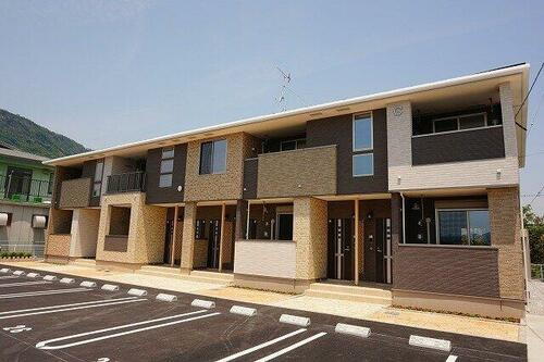 香川県高松市屋島東町 賃貸アパート