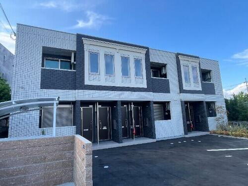 大阪府茨木市郡３丁目 2階建 