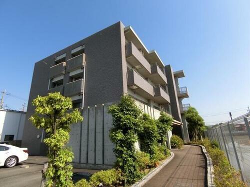 大阪府茨木市白川１丁目 4階建 築23年9ヶ月