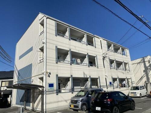 ｆｌａｔ福井　Ａ棟 3階建