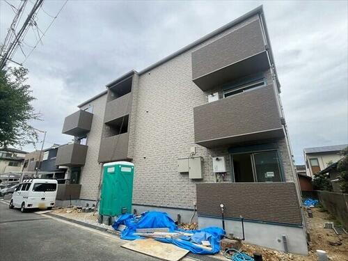 大阪府茨木市三島町 築1年未満 3階建