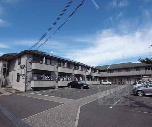 京都府京都市伏見区深草出羽屋敷町 2階建