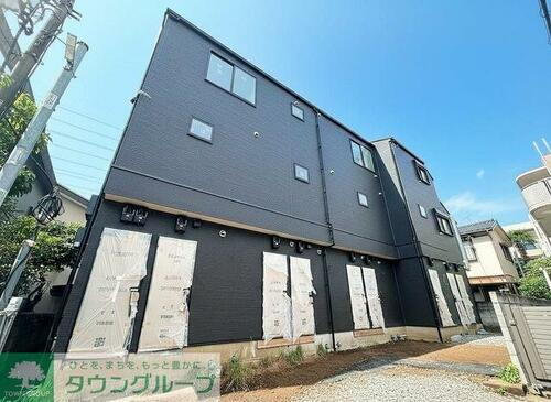 東京都板橋区徳丸３丁目  3階建