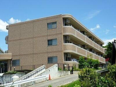 愛知県東海市名和町北向イ山 賃貸マンション