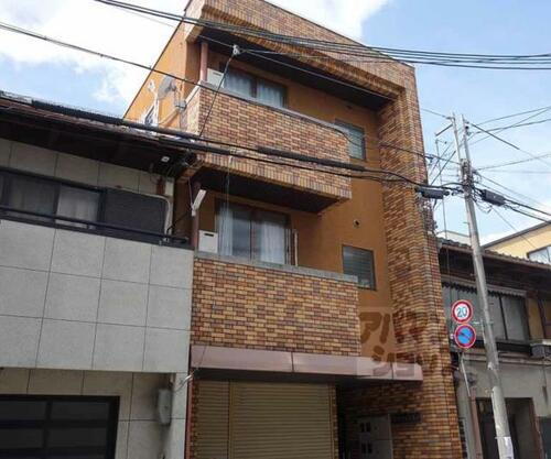京都府京都市下京区仏具屋町 4階建
