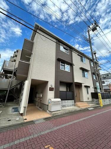 東京都江戸川区西小岩３丁目 3階建