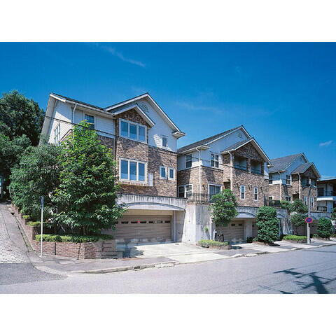 愛知県名古屋市昭和区南山町 賃貸一戸建て