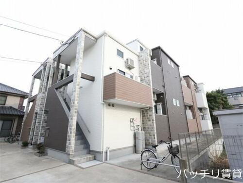 福岡県福岡市博多区堅粕４丁目 2階建