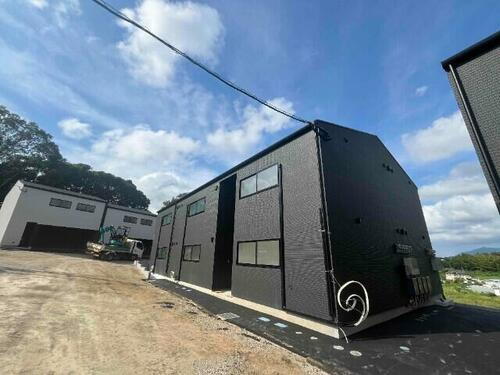 福岡県福津市八並 2階建 