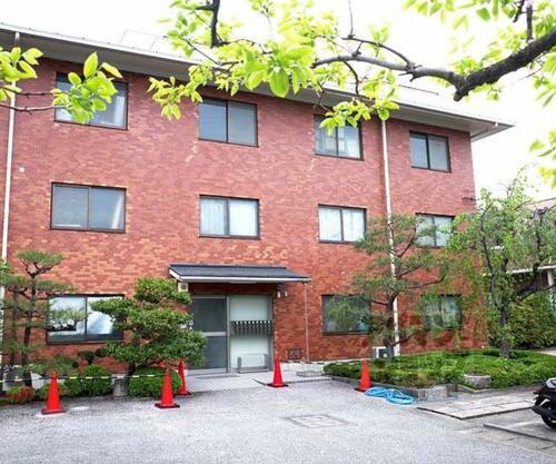 京都府京都市北区小松原北町 3階建