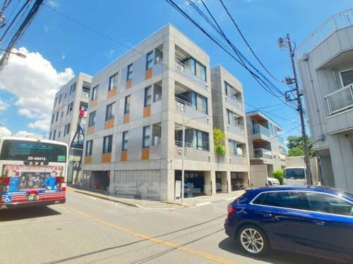 三鷹新川プラザ