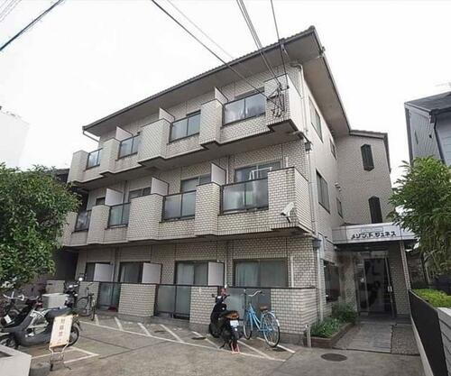 メゾン・ド・ジュネス 3階建