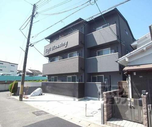 京都府京都市右京区西京極南衣手町 3階建 築7年5ヶ月