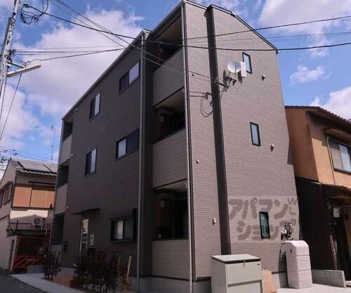 京都府京都市下京区西七条石井町 3階建 築1年未満
