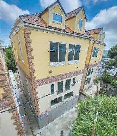 神奈川県横浜市南区庚台 2階建 築1年6ヶ月