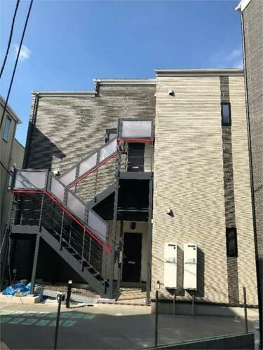 神奈川県横浜市西区西戸部町２丁目 築7年3ヶ月 2階建