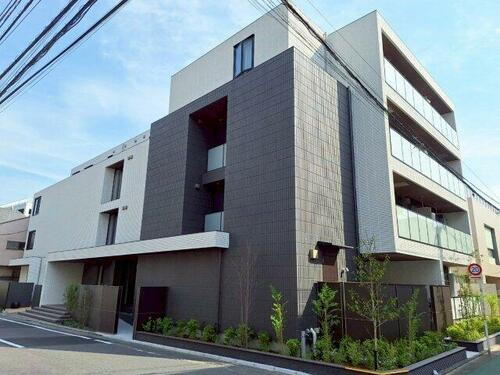 東京都品川区西品川１丁目 4階建 