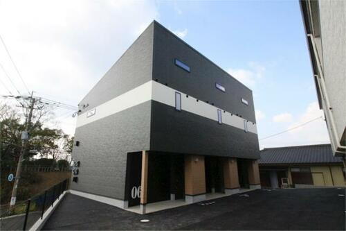 福岡県北九州市小倉北区都１丁目 2階建