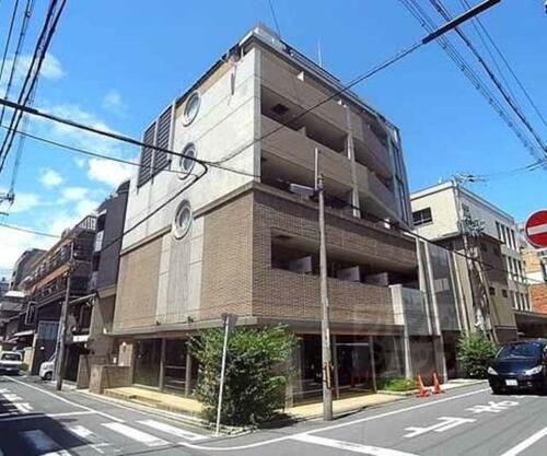 京都府京都市中京区六角通高倉東入堀之上町 8階建