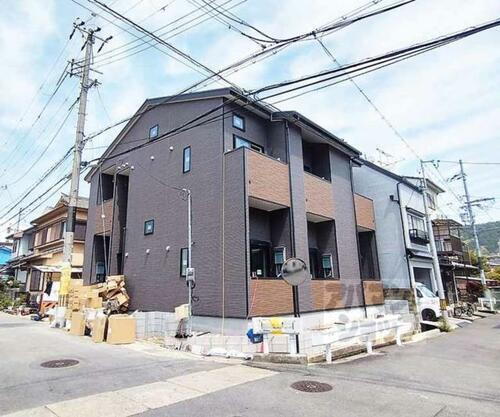 京都府京都市山科区御陵鴨戸町 2階建 