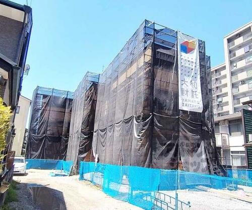 京都府京都市山科区西野山階町 3階建 