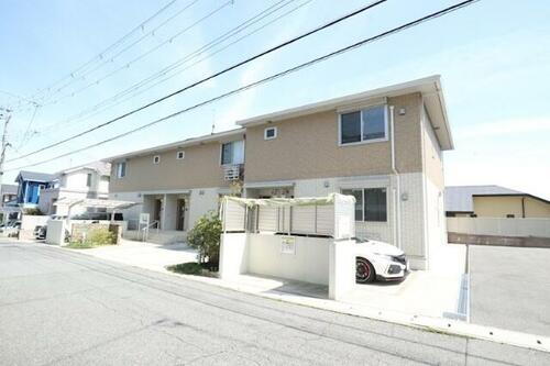 レガロ鈴蘭　ＩＩ棟 2階建